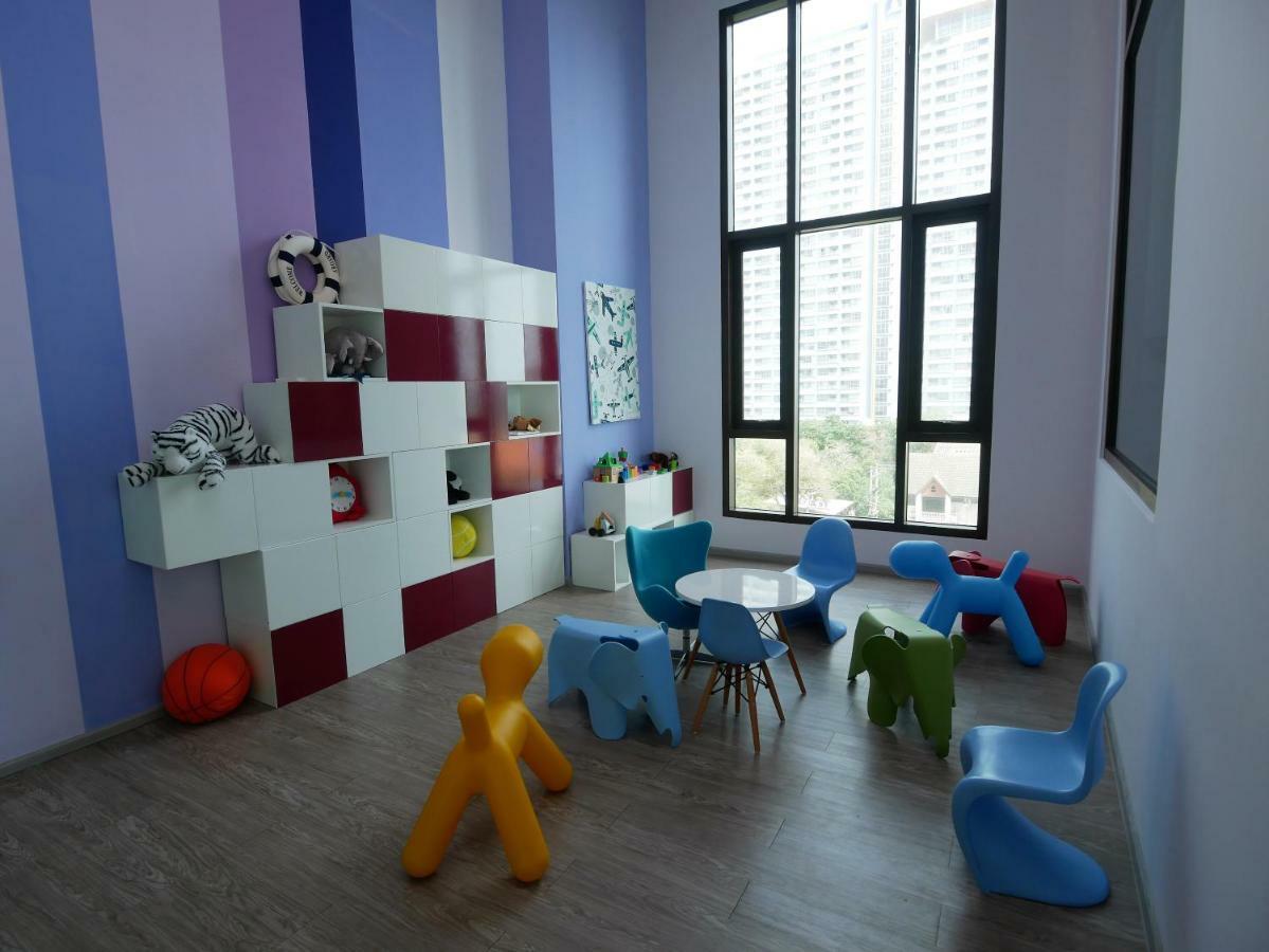 Aeras - The Ultimate Beachfront Experience Praia de Jomtien Exterior foto