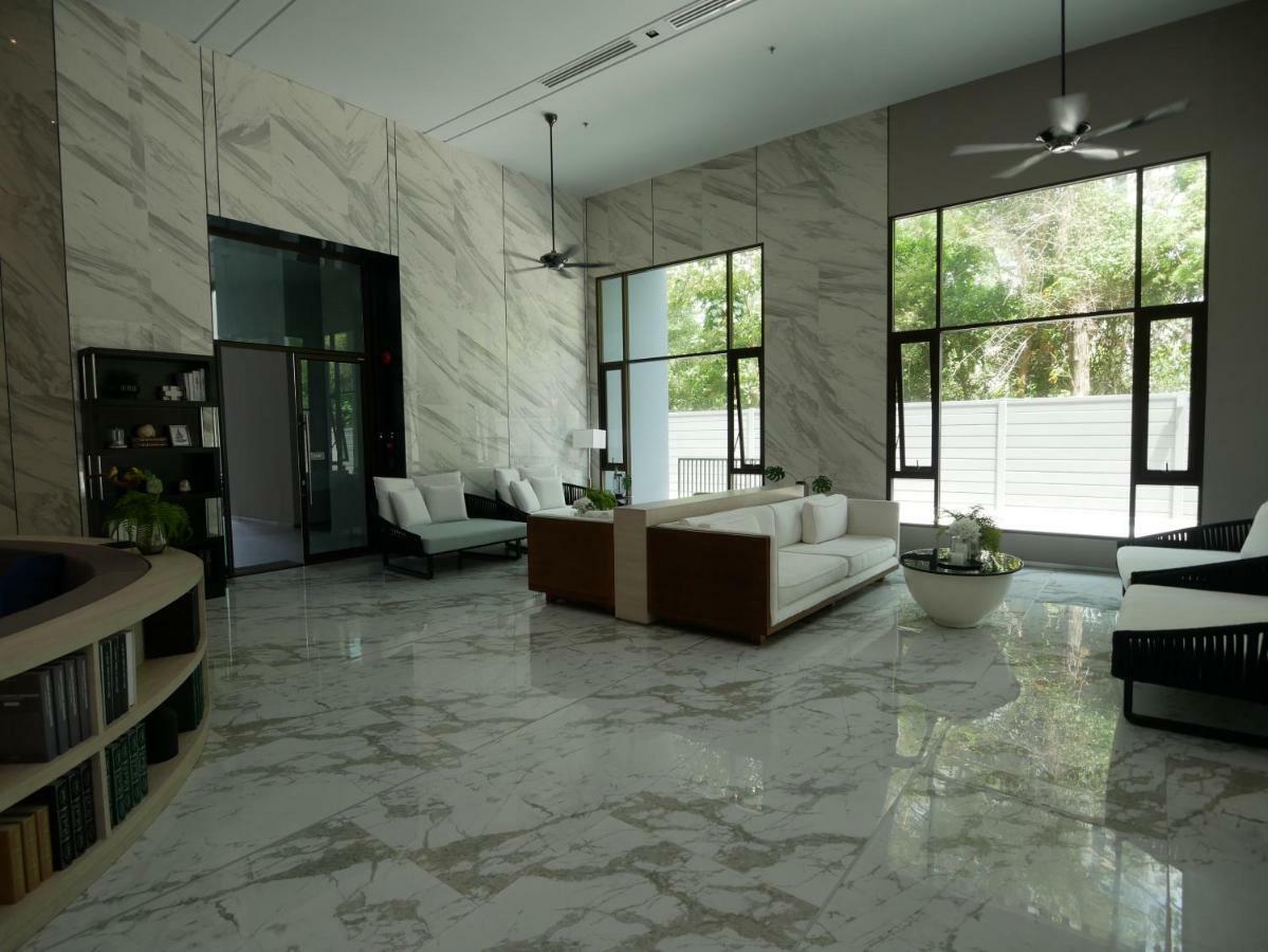 Aeras - The Ultimate Beachfront Experience Praia de Jomtien Exterior foto